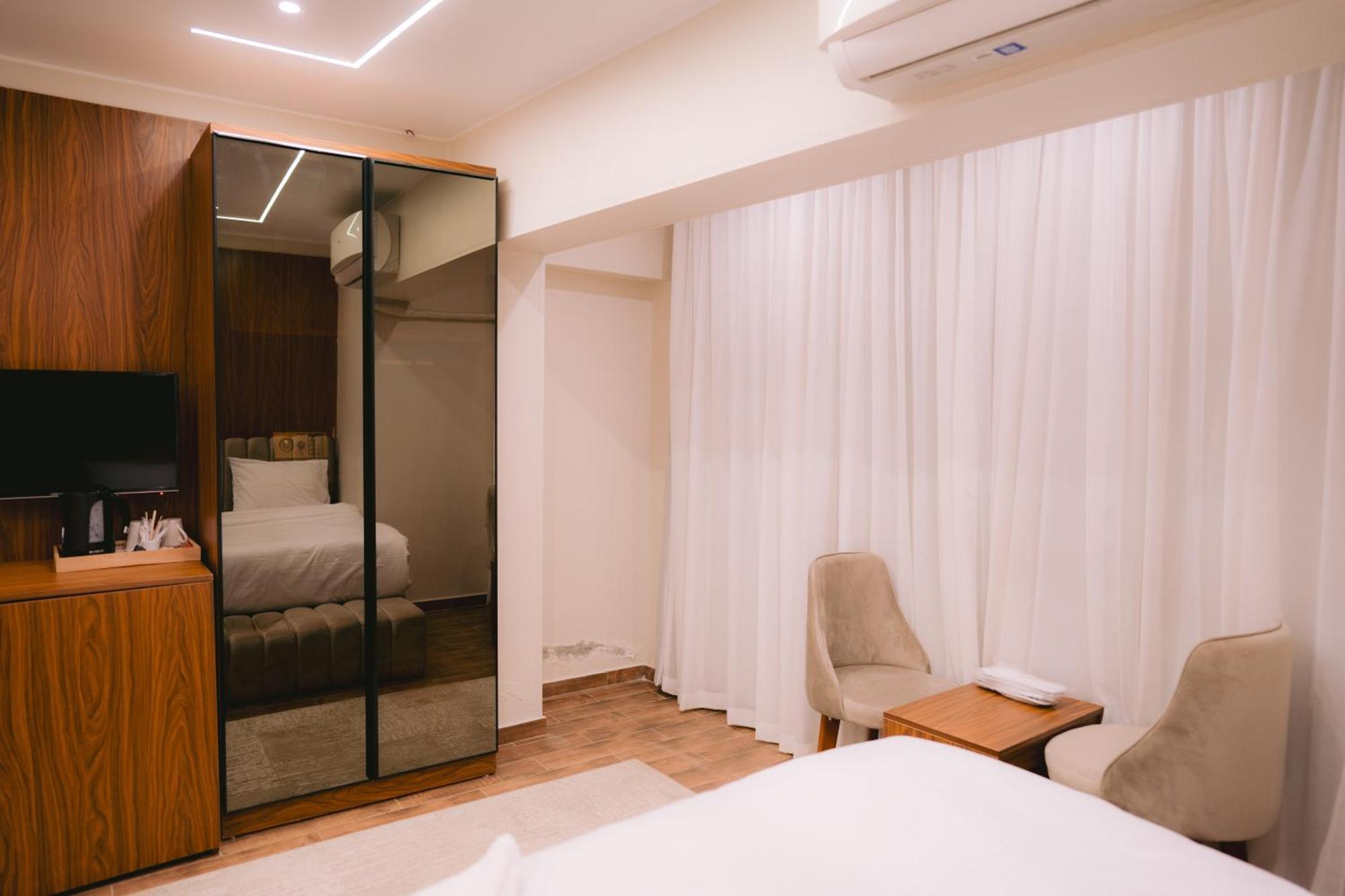 Tuya Pyramids Inn Kafrat al Jabal Екстер'єр фото