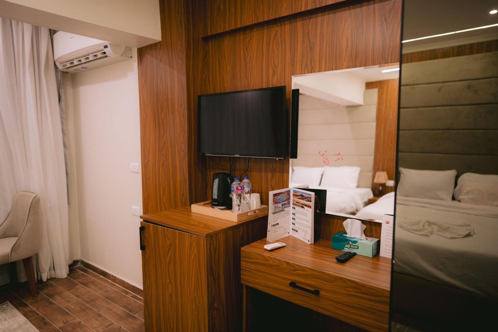 Tuya Pyramids Inn Kafrat al Jabal Екстер'єр фото