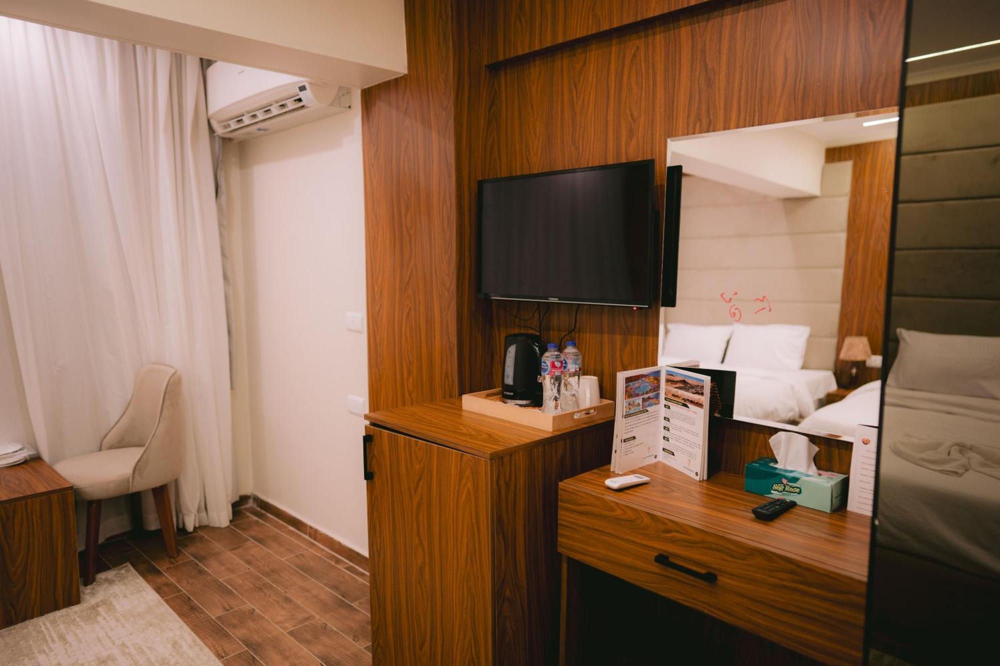 Tuya Pyramids Inn Kafrat al Jabal Екстер'єр фото