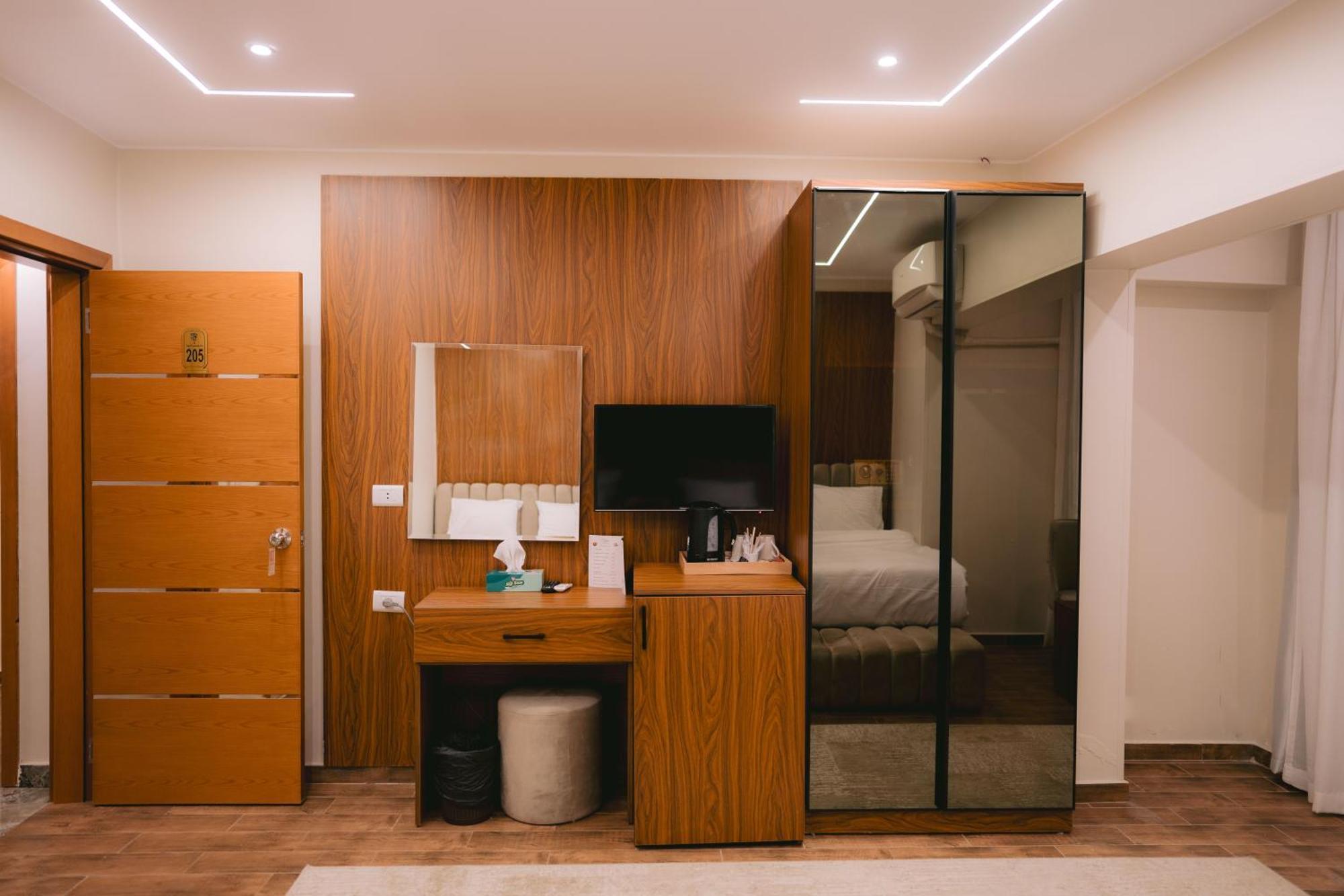 Tuya Pyramids Inn Kafrat al Jabal Екстер'єр фото