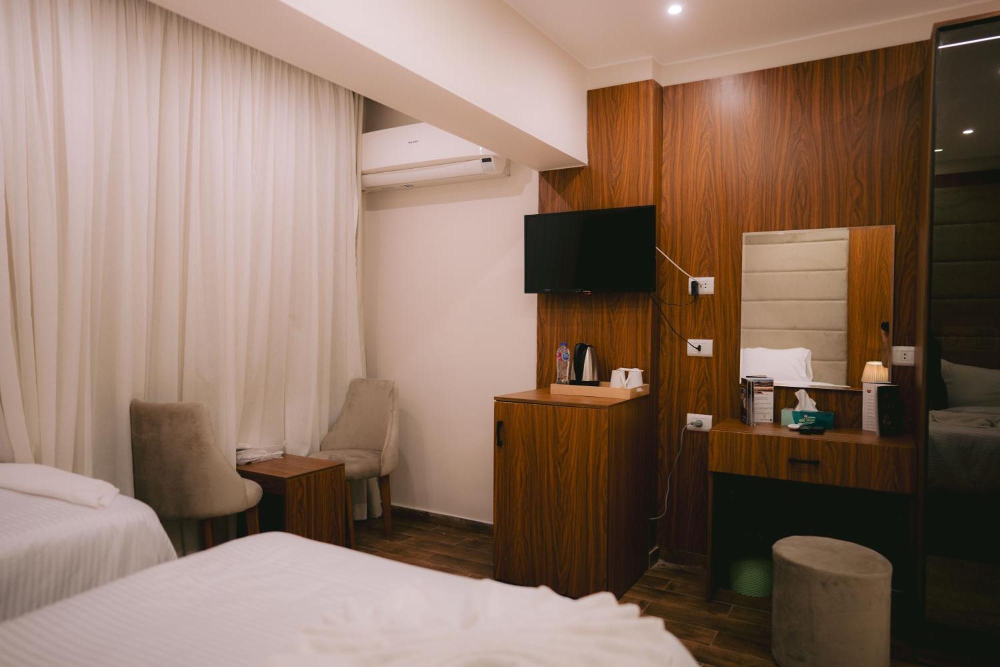 Tuya Pyramids Inn Kafrat al Jabal Екстер'єр фото