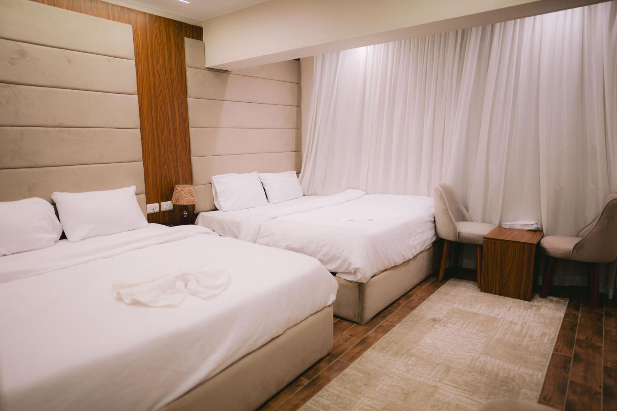 Tuya Pyramids Inn Kafrat al Jabal Екстер'єр фото