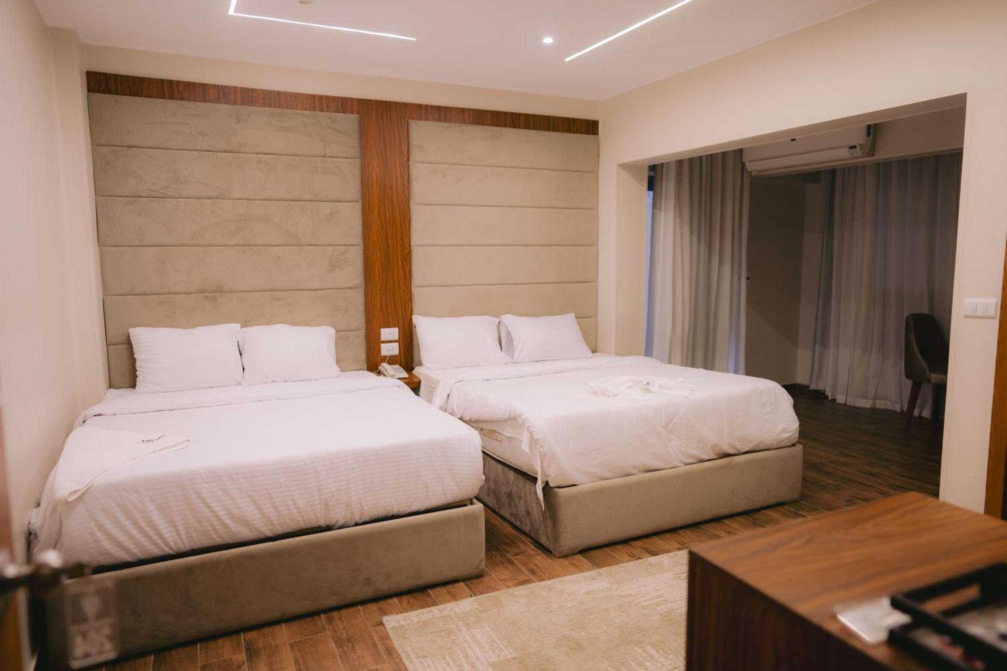 Tuya Pyramids Inn Kafrat al Jabal Екстер'єр фото